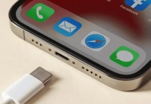 日照苹果15维修分享iPhone15改USB-C接口后能和安卓用户互借充电器吗 